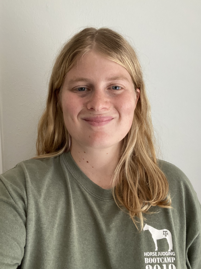 Headshot of Elizabeth Baucom